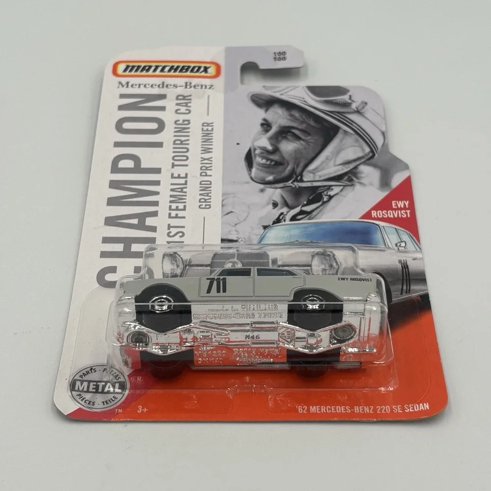 Matchbox Champion 1st Female Touring Car '62 Mercedes-Benz 220‎ SE Sedan 100/100